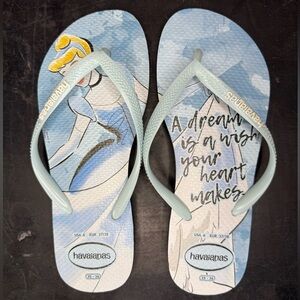 Havaianas Light Blue Flip Flops with Disney Cinderella Design